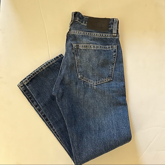 Levi's Denim - RARE - Levi’s Cropped Jeans Size 24